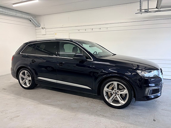 Audi Q7 4 of 30
