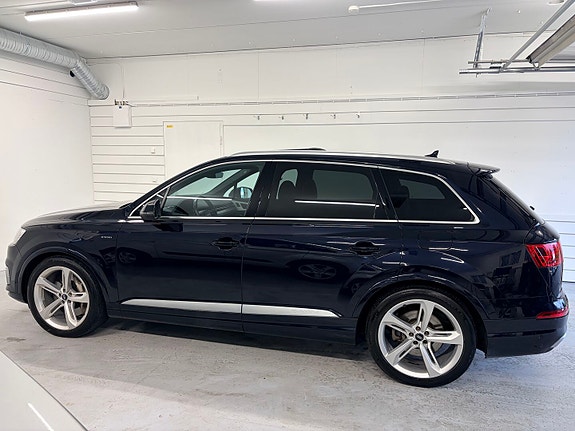 Audi Q7 11 of 30