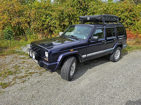 Jeep Cherokee 2 of 24