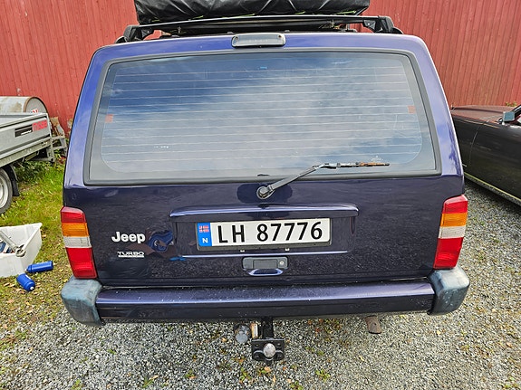 Jeep Cherokee 4 of 24
