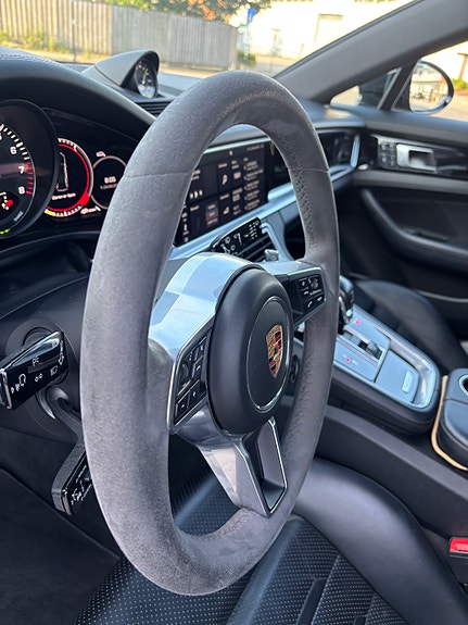 Porsche Panamera 16 of 18