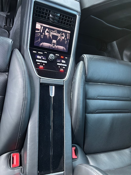 Porsche Panamera 17 of 18