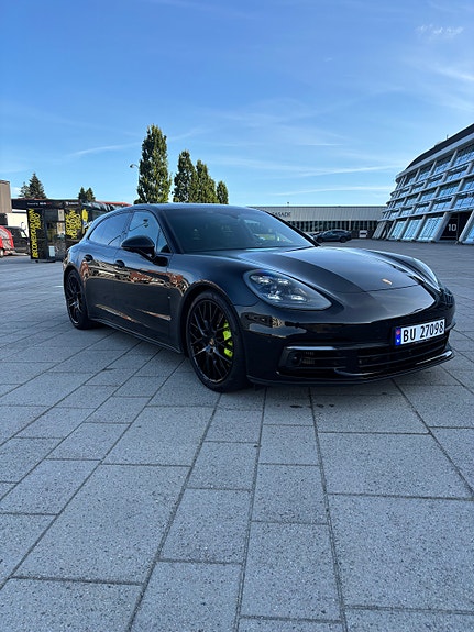 Porsche Panamera 8 of 18