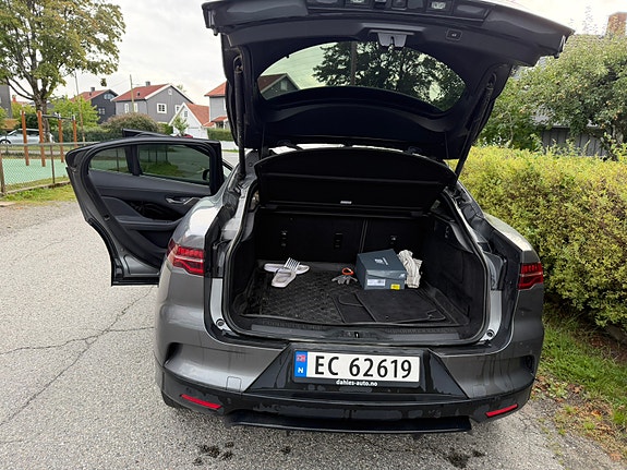 Jaguar I-PACE 7 of 20