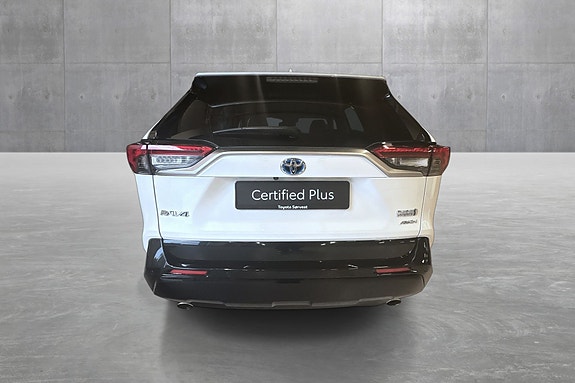 Toyota RAV4 4 of 20