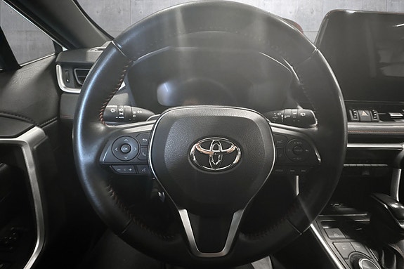 Toyota RAV4 12 of 20