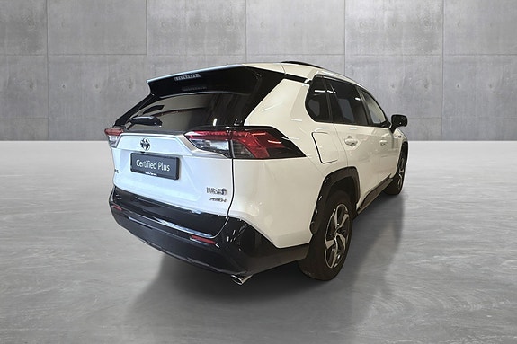 Toyota RAV4 5 of 20