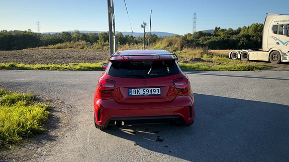 Mercedes-Benz A250 6 of 20