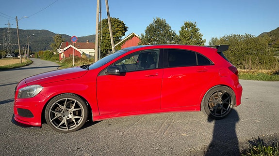 Mercedes-Benz A250 4 of 20
