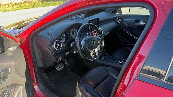 Mercedes-Benz A250 13 of 20
