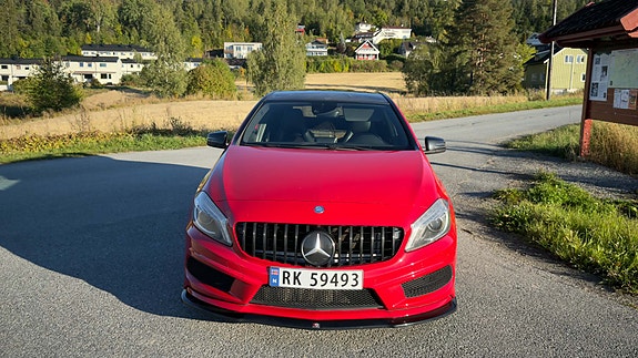 Mercedes-Benz A250 2 of 20