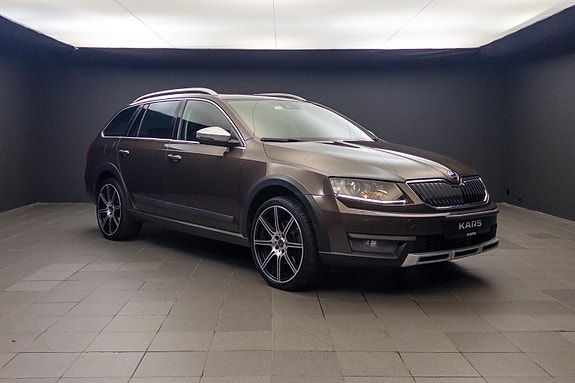 Bruktbil til salgs: Skoda Octavia Scout - 2015 - Brun - 179 hk