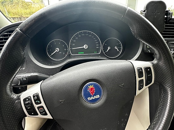 Saab 9-3 25 of 30