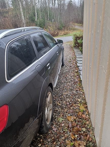 Audi A6 allroad 2 of 5