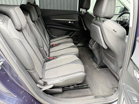 Peugeot 5008 25 of 30