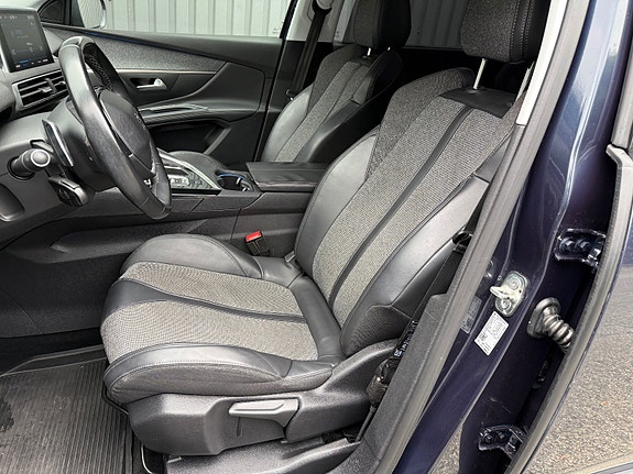 Peugeot 5008 10 of 30