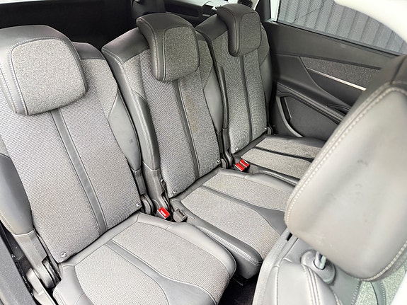 Peugeot 5008 23 of 30