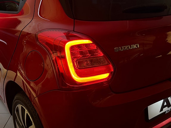 Suzuki Swift 10 of 30