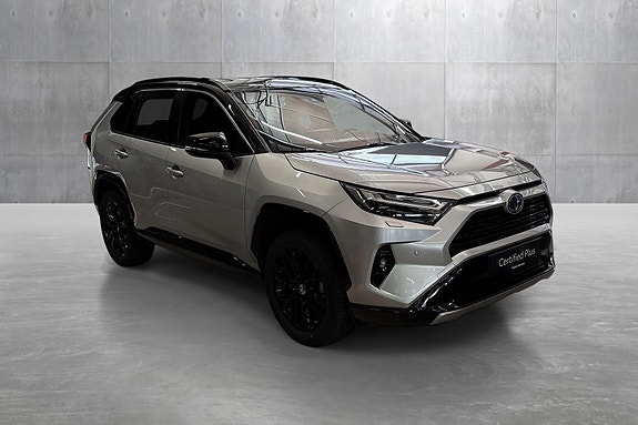 Toyota RAV4 7 of 28