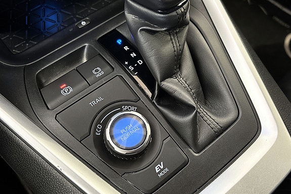 Toyota RAV4 25 of 28