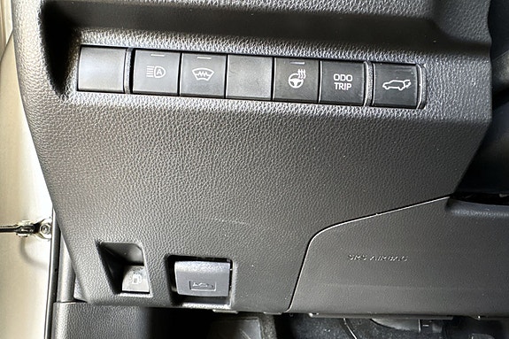 Toyota RAV4 27 of 28