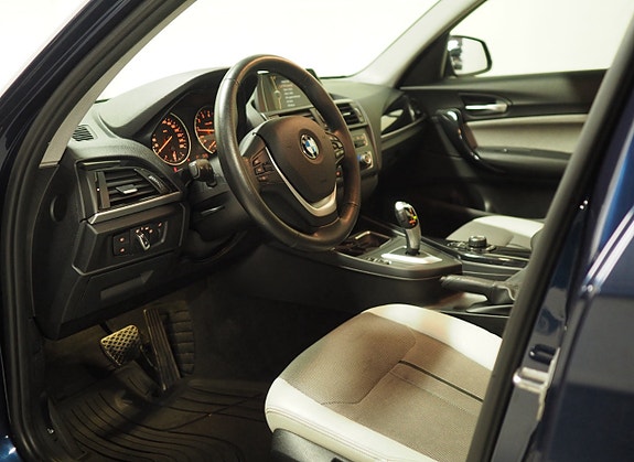 BMW 116i 9 of 12