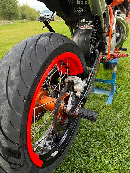 KTM 125 EXC 8 of 27
