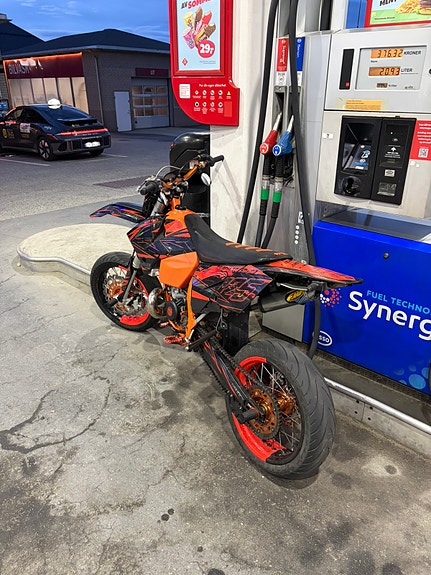 KTM 125 EXC 24 of 27