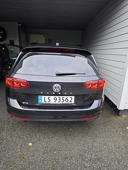 Volkswagen Passat 6 of 18