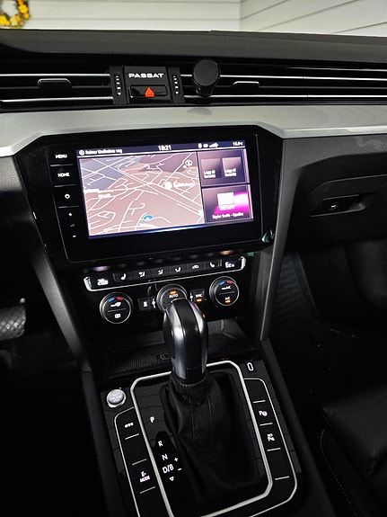 Volkswagen Passat 15 of 18