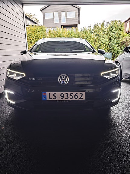 Volkswagen Passat 5 of 18
