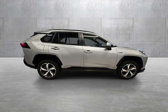 Toyota RAV4 6 of 20