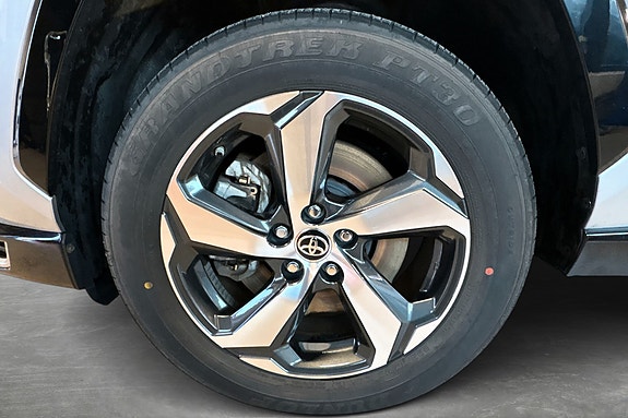 Toyota RAV4 20 of 20