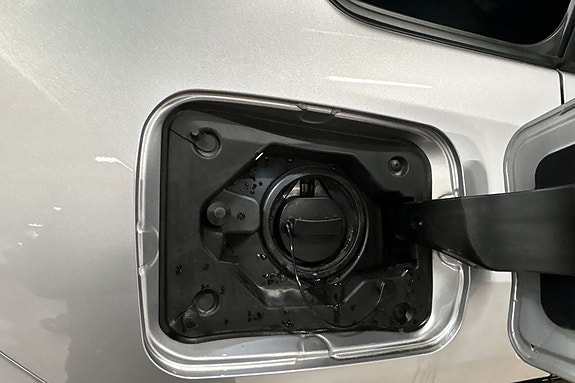 Toyota RAV4 9 of 20