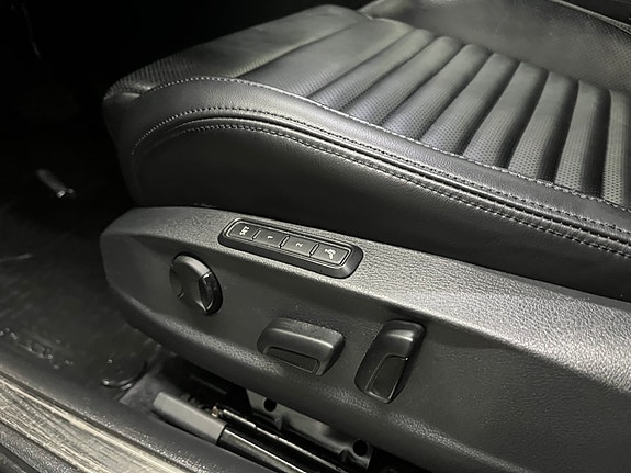 Volkswagen Passat 20 of 30