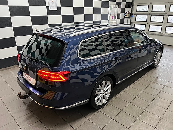 Volkswagen Passat 8 of 30