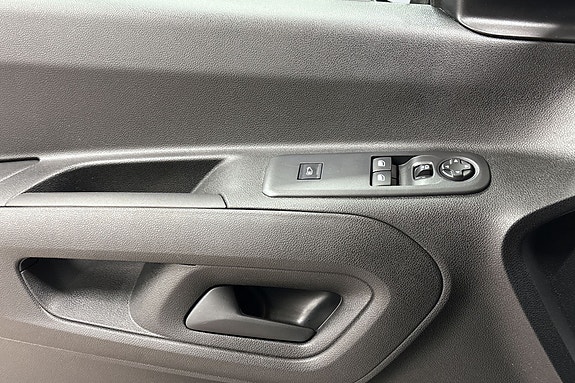 Toyota Proace City 28 of 28