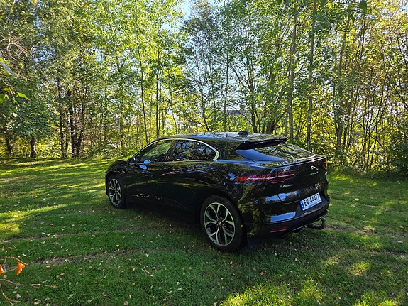 Jaguar I-PACE 14 of 30