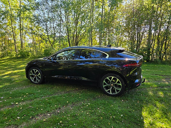 Jaguar I-PACE 15 of 30