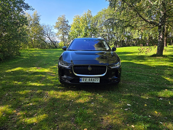 Jaguar I-PACE 4 of 30