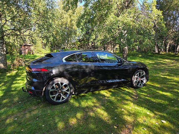 Jaguar I-PACE 9 of 30