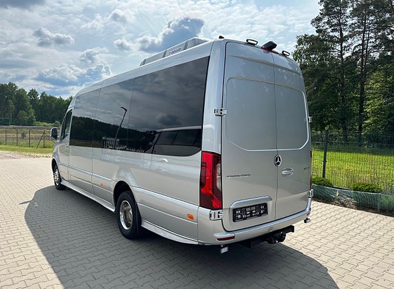 Mercedes-Benz Sprinter 519 – 16+1 seter – 2 rullestoler – godt utstyrt 4 of 16