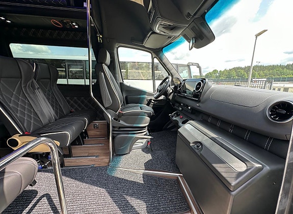 Mercedes-Benz Sprinter 519 – 16+1 seter – 2 rullestoler – godt utstyrt 10 of 16