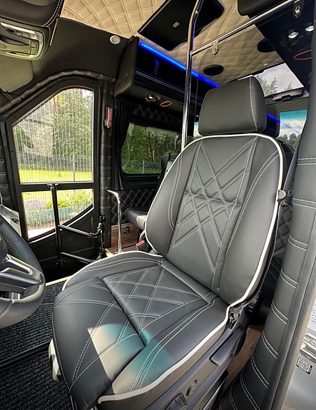 Mercedes-Benz Sprinter 519 – 16+1 seter – 2 rullestoler – godt utstyrt 6 of 16