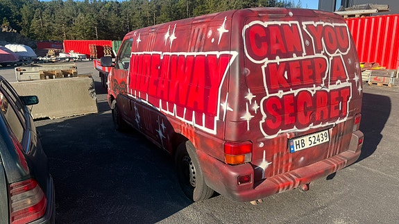 Volkswagen Caravelle 5 of 9