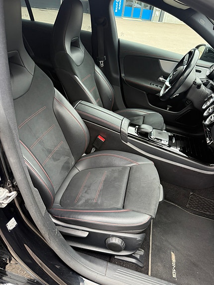 Mercedes-Benz CLA180 21 of 30