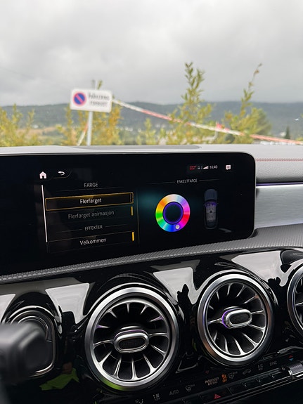 Mercedes-Benz CLA180 27 of 30