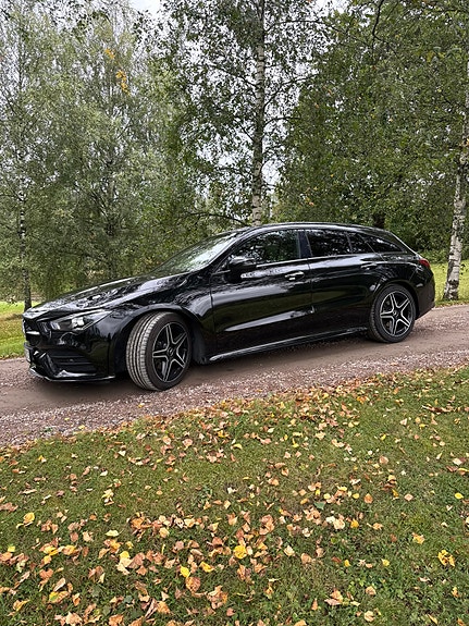 Mercedes-Benz CLA180 2 of 30