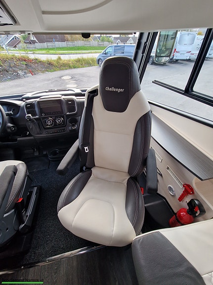 Challenger Graphite 3048XLB 19 of 30