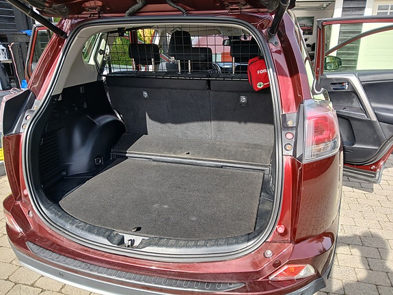 Toyota RAV4 18 of 18